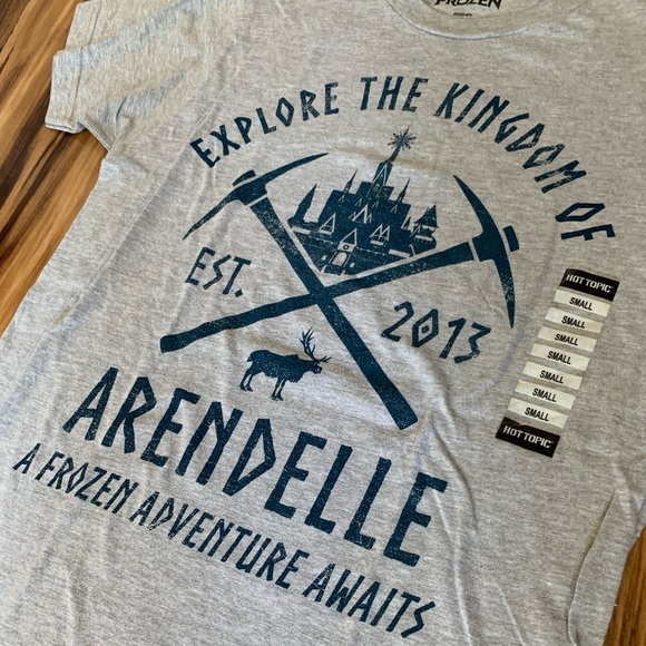 DISNEY FROZEN ARENDELLE KINGDOM SHIRT SZ S - Picture 2 of 5